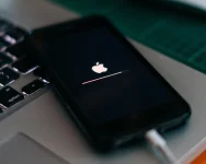 Stuck on Apple Logo
